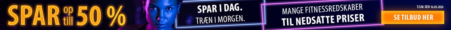 Reklamebanner i neonfarver på mørk baggrund. I midten står en person med en håndvægt i hånden. Til venstre og højre er der tekst: Spar i dag. Træn i morgen. Mange fitnessredskaber til nedsatte priser. Spar op til 50  %. T.o.m. den 16.03.2026. Se tilbud her